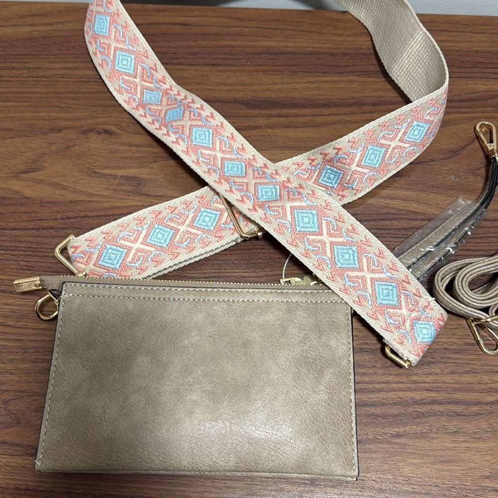 NWOT Lazy Frog Vegan Leather Wristlet Crossbody Bag 3 Compartments & 3 Straps. - Picture 1 of 7